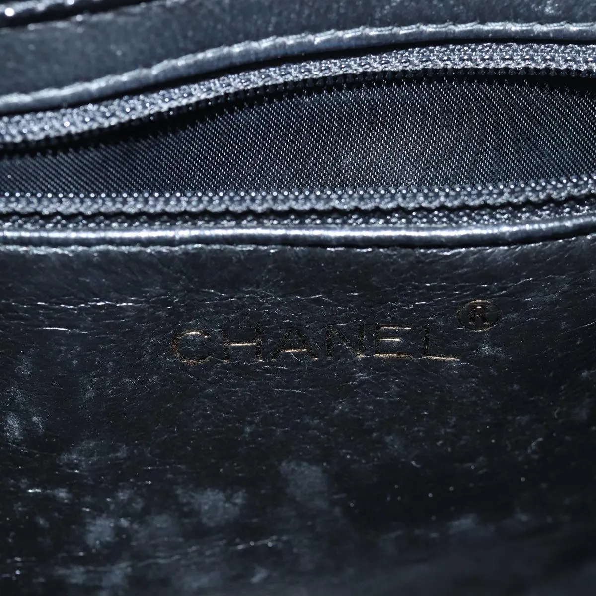 CHANEL Bicolore Shoulder Bag Enamel Black CC Auth bs15701