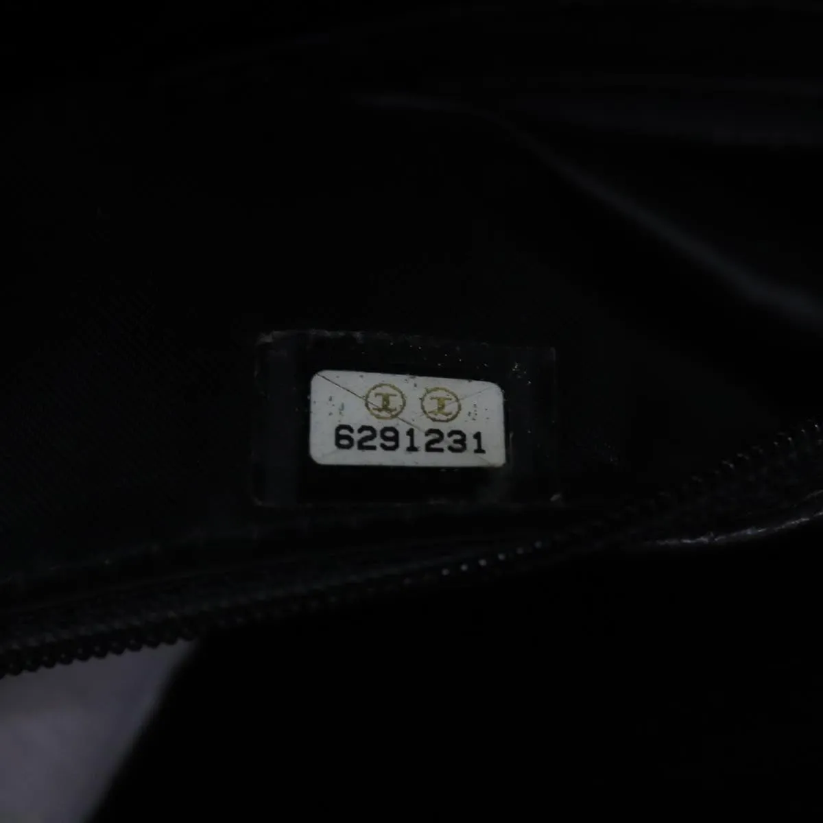 CHANEL Bicolore Shoulder Bag Enamel Black CC Auth bs15701