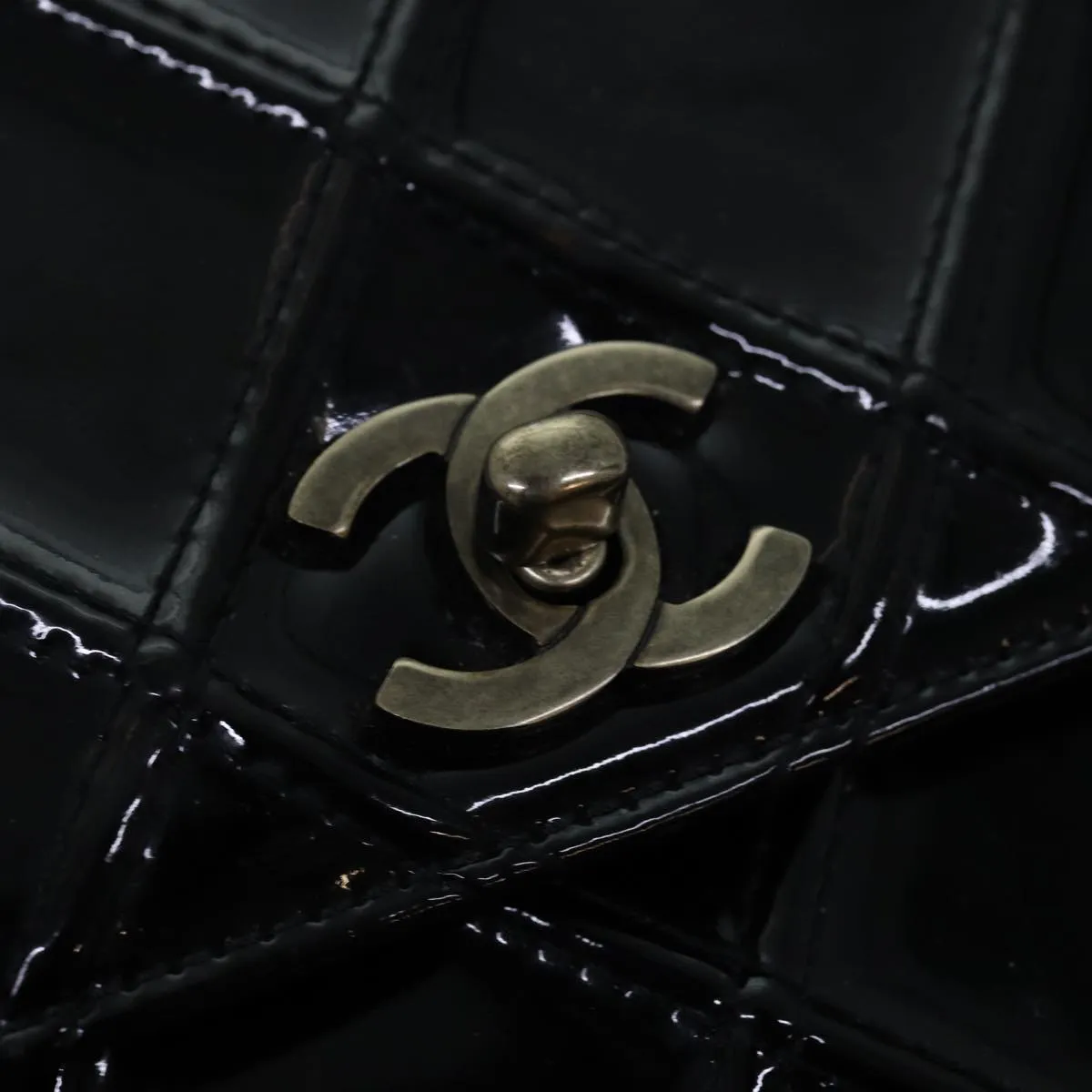 CHANEL Bicolore Shoulder Bag Enamel Black CC Auth bs15701