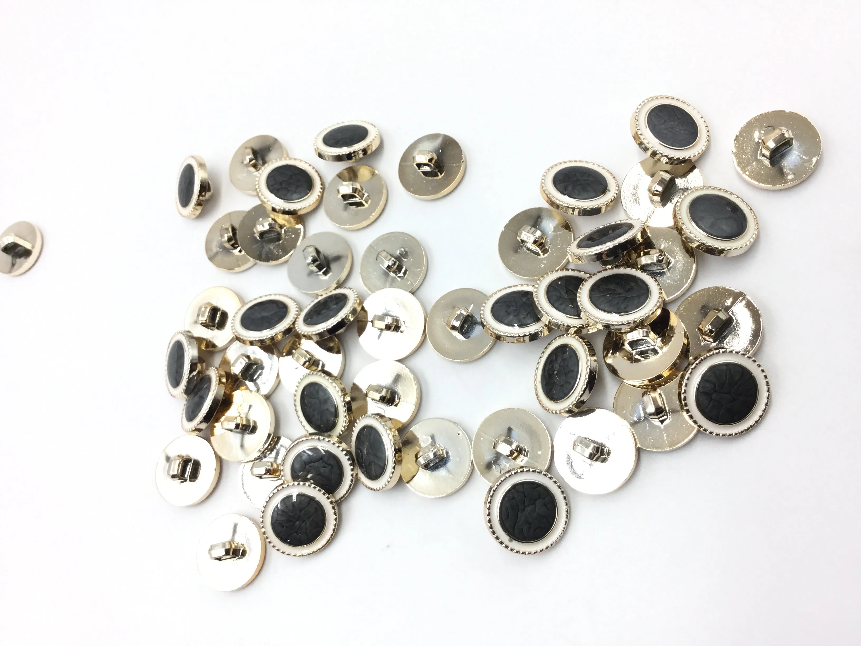 Multicolor Circular Plastic Button
