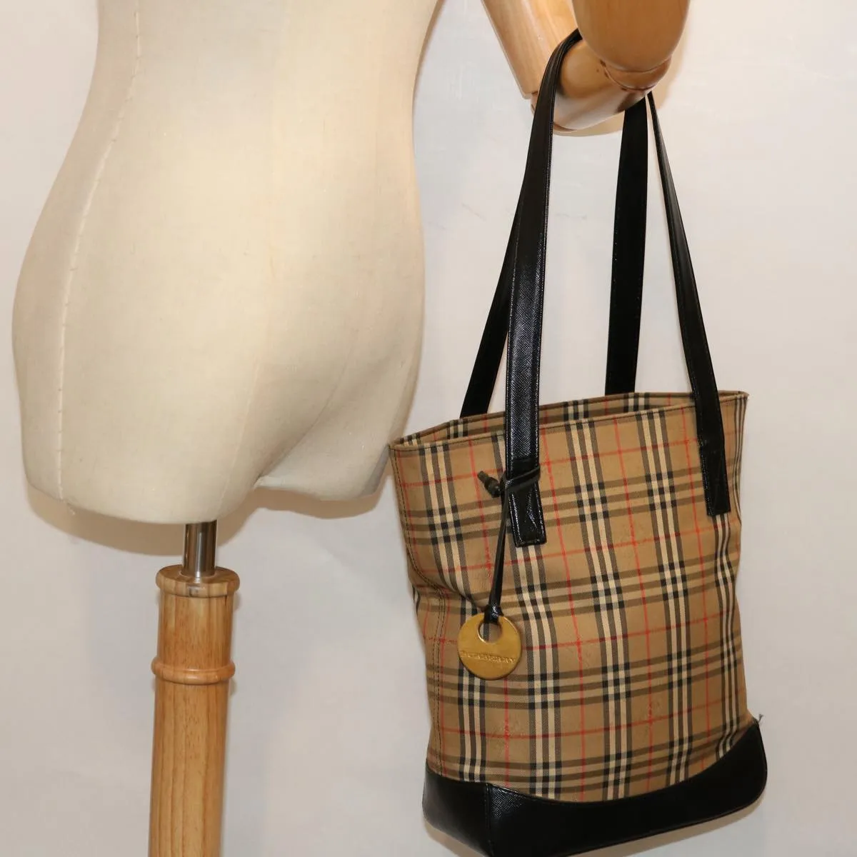 Trendy Inspired Burberry Nova Check Shoulder Bag Canvas Beige Black Auth Ac2917