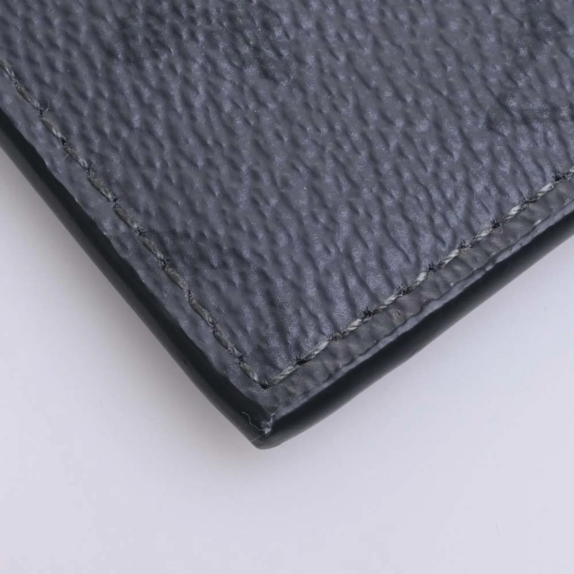 Trendy Inspired Louis Vuitton Eclipse Reverse Coin Card Holder M69533 Black Men's